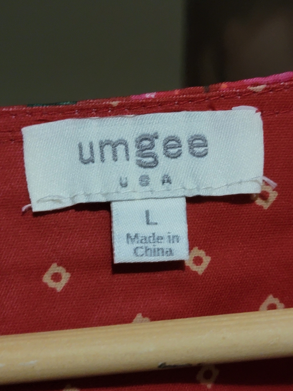 Umgee Red Floral Patterned Top Large NWOT - Picture 6 of 7